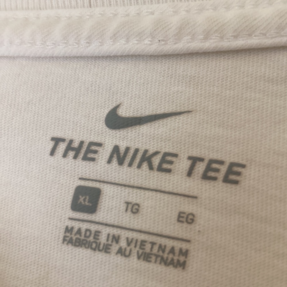 Nike boys shirt - Picture 4 of 4